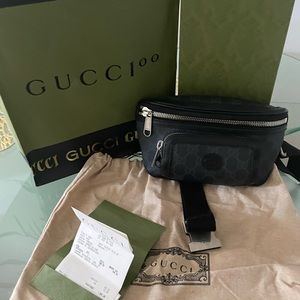 Gucci crossbody bag gently used still very nice